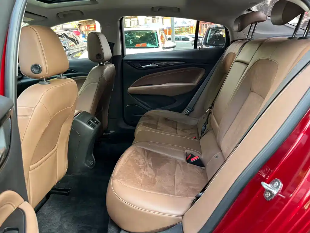 Buick Regal 2019 — фото 10