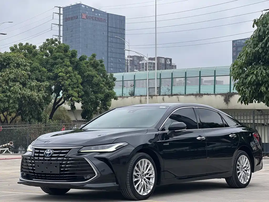 Toyota Avalon 2023 — фото 1