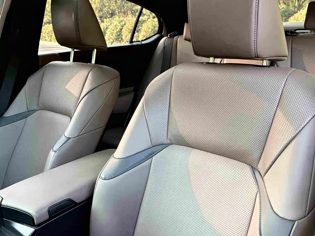 Lexus ES 2024 — фото 12