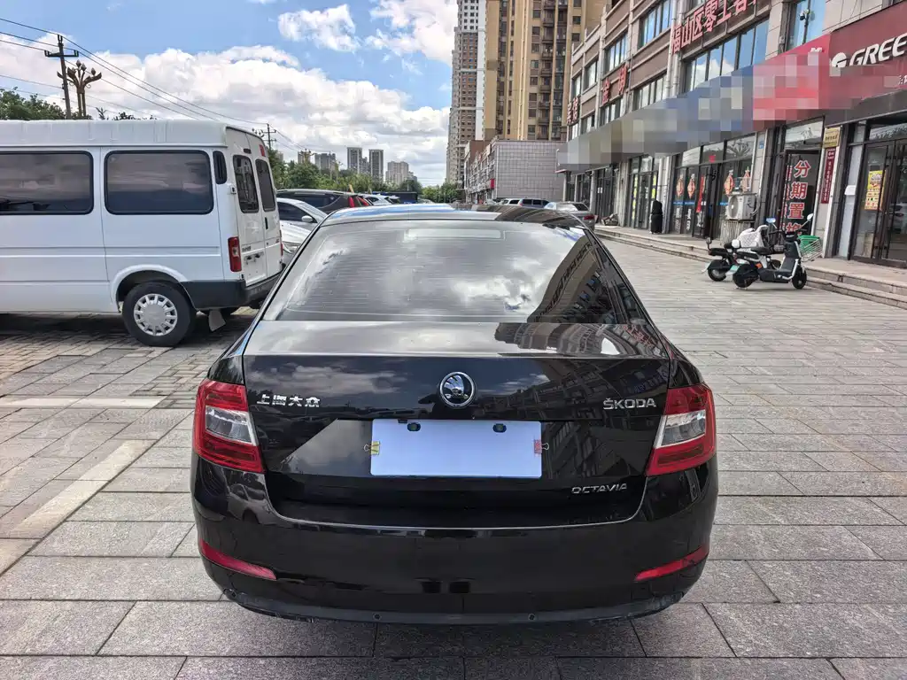 Skoda Octavia 2015 — фото 8