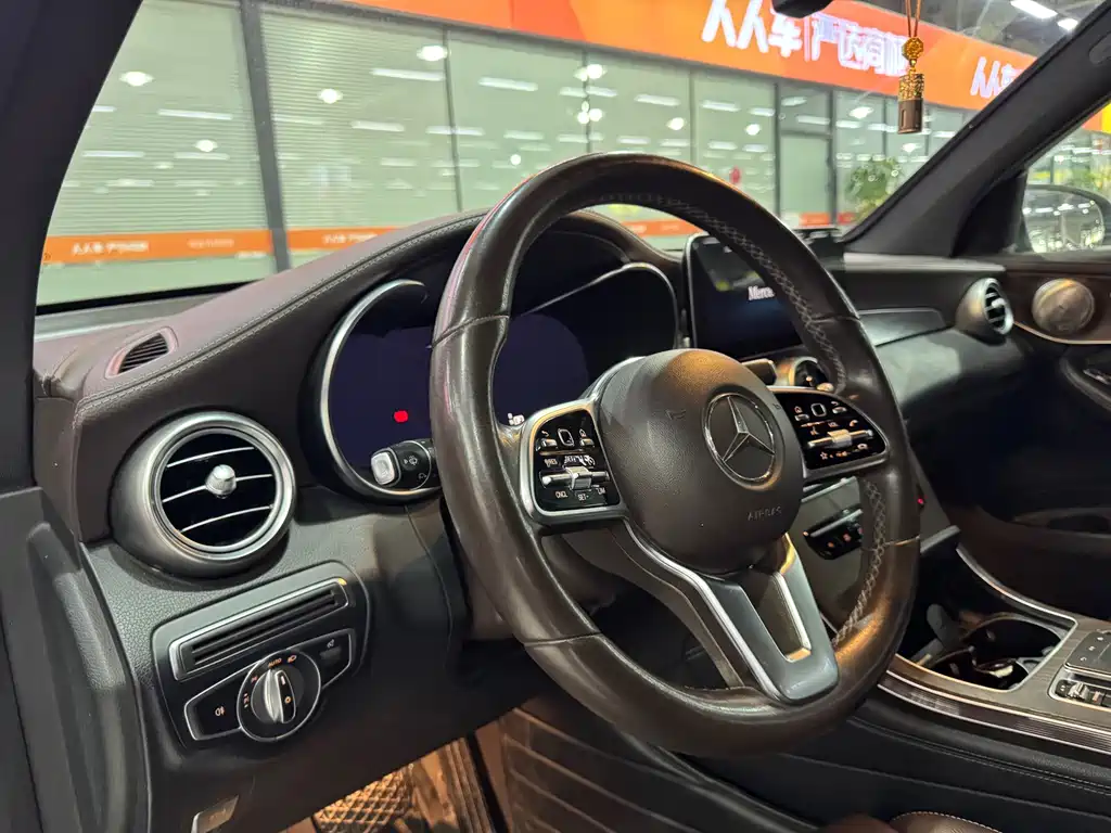 Mercedes-Benz GLC 2020 — фото 12