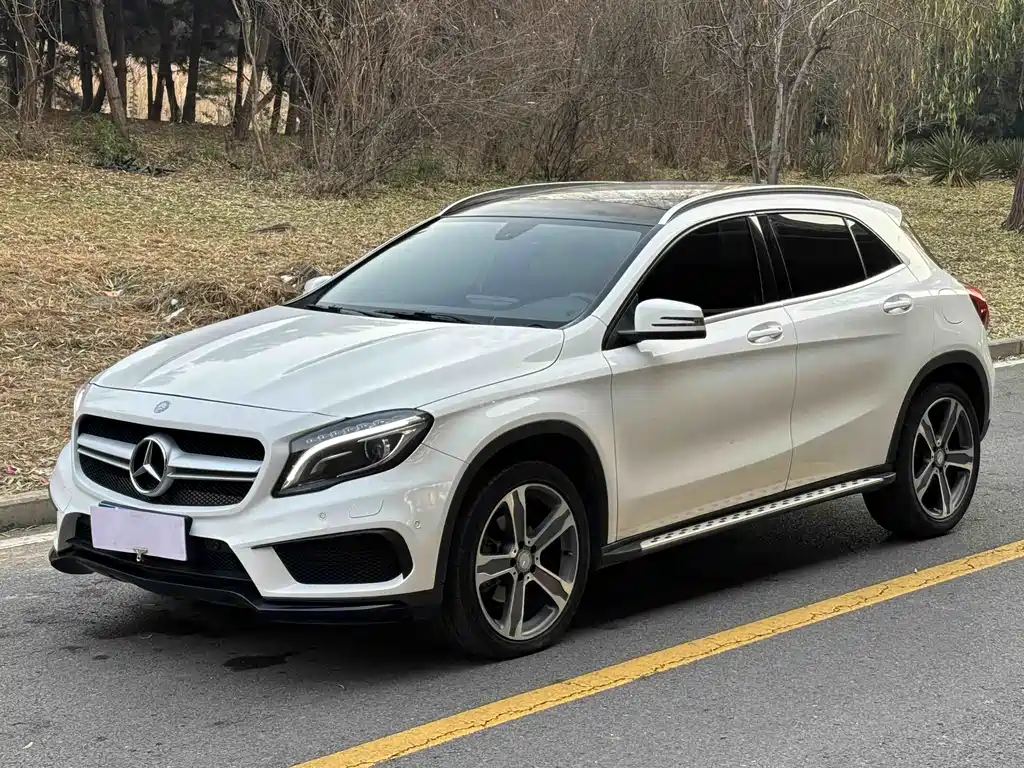 Mercedes-Benz GLA 2016 — фото 1