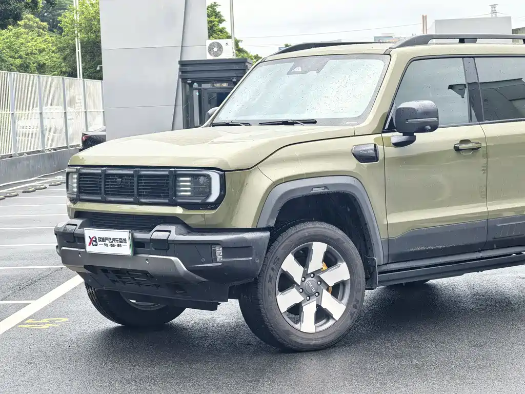 BAIC BJ40 Extended Range 2025 — фото 2