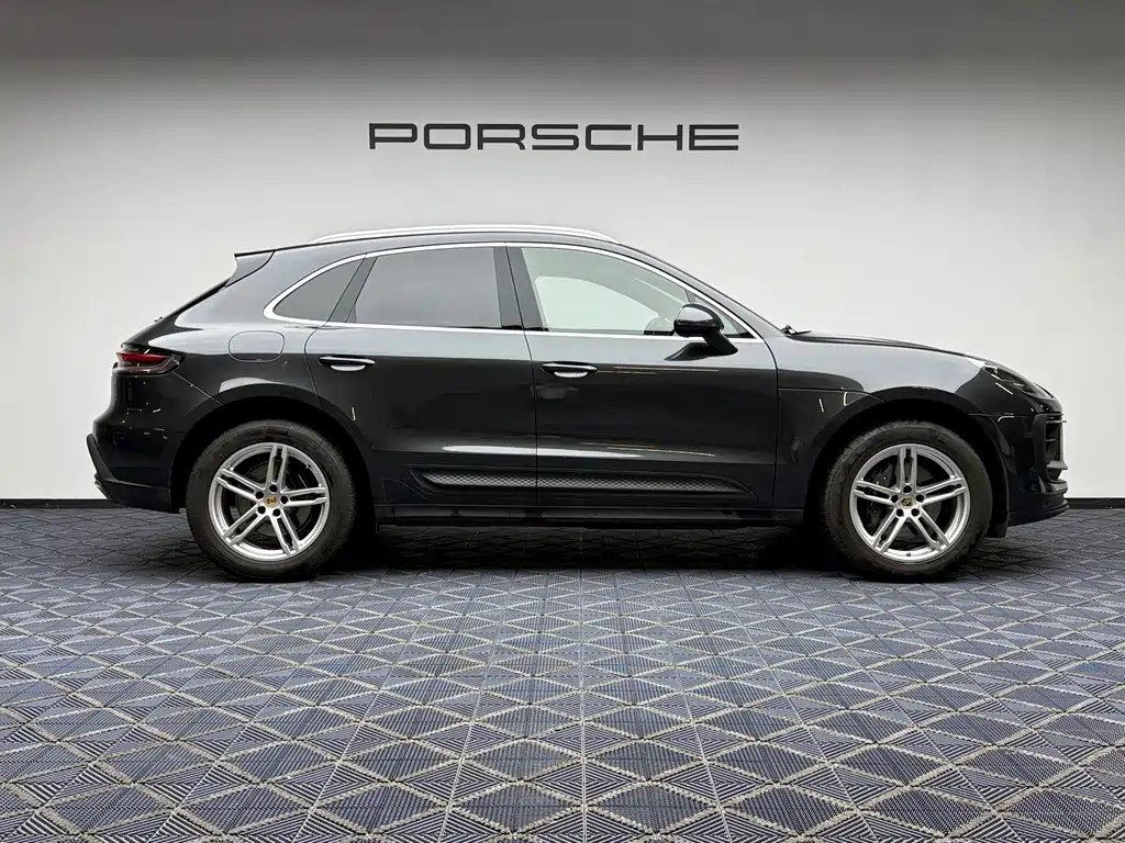 Porsche Macan 2023 — фото 8