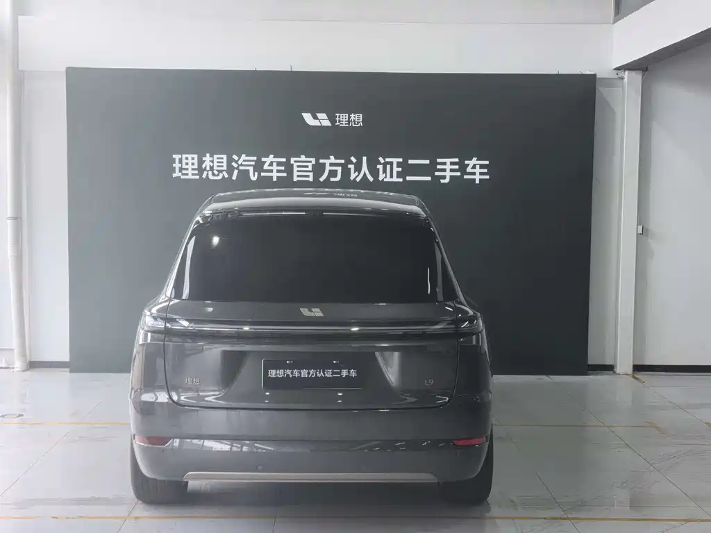 Li Auto Li L9 2025