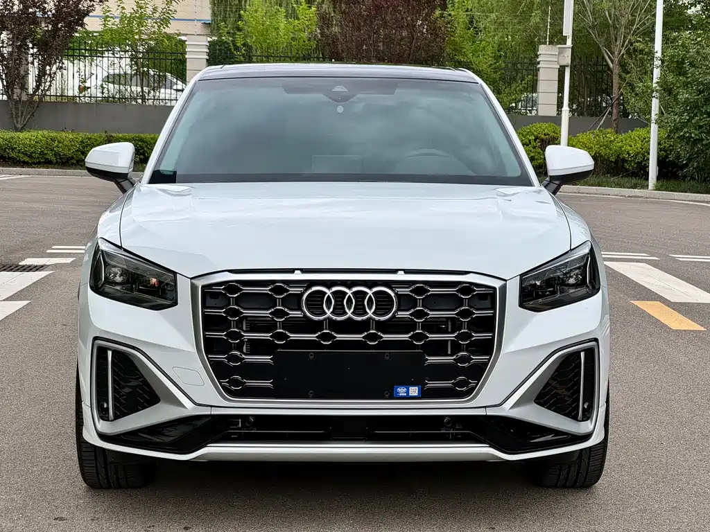 Audi Q2L 2022