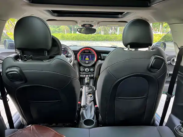 MINI 2021