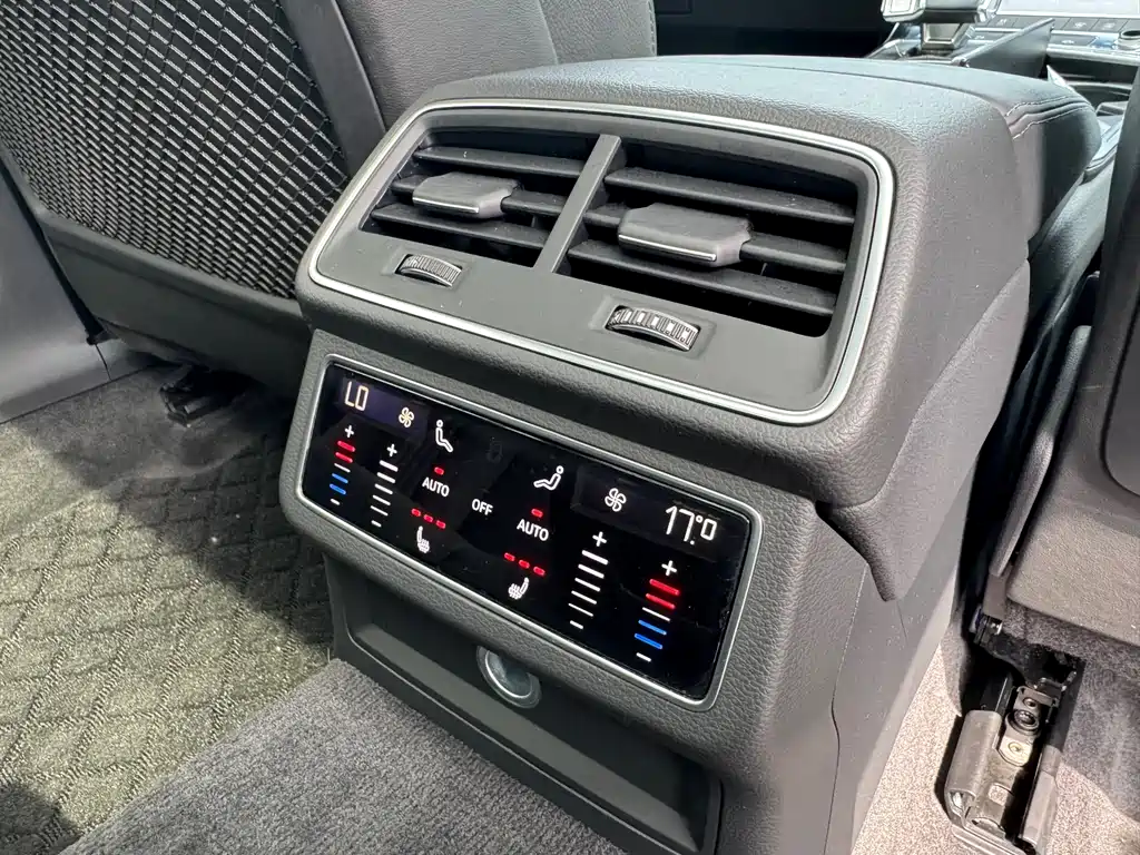 Audi A6L 2022 — фото 23