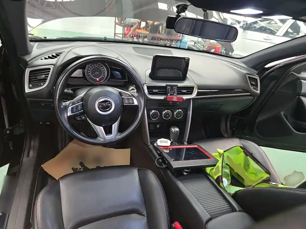 Mazda CX-4 2016 — фото 10