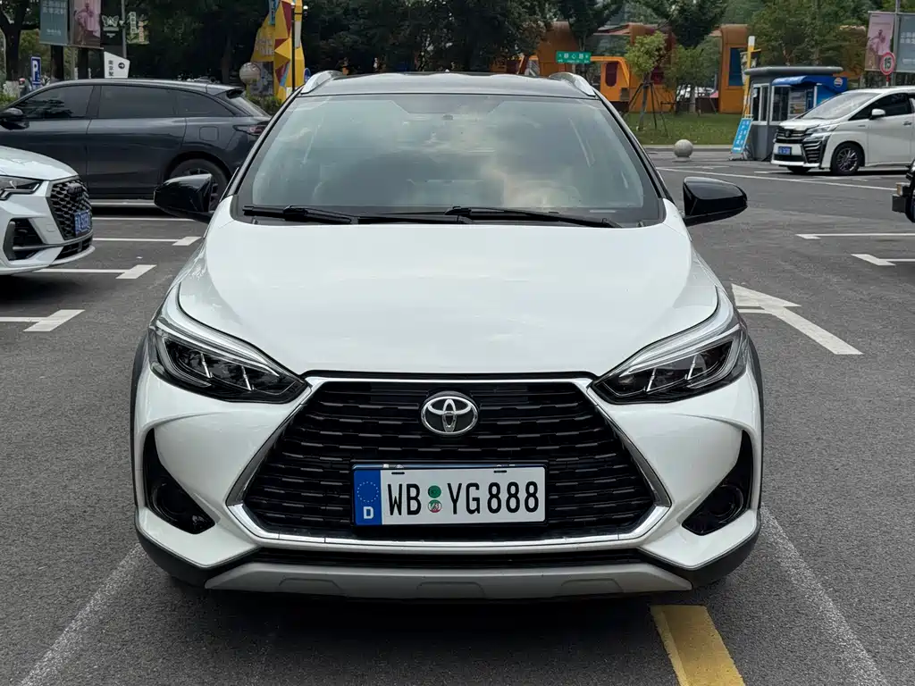 Toyota Yaris L 2021