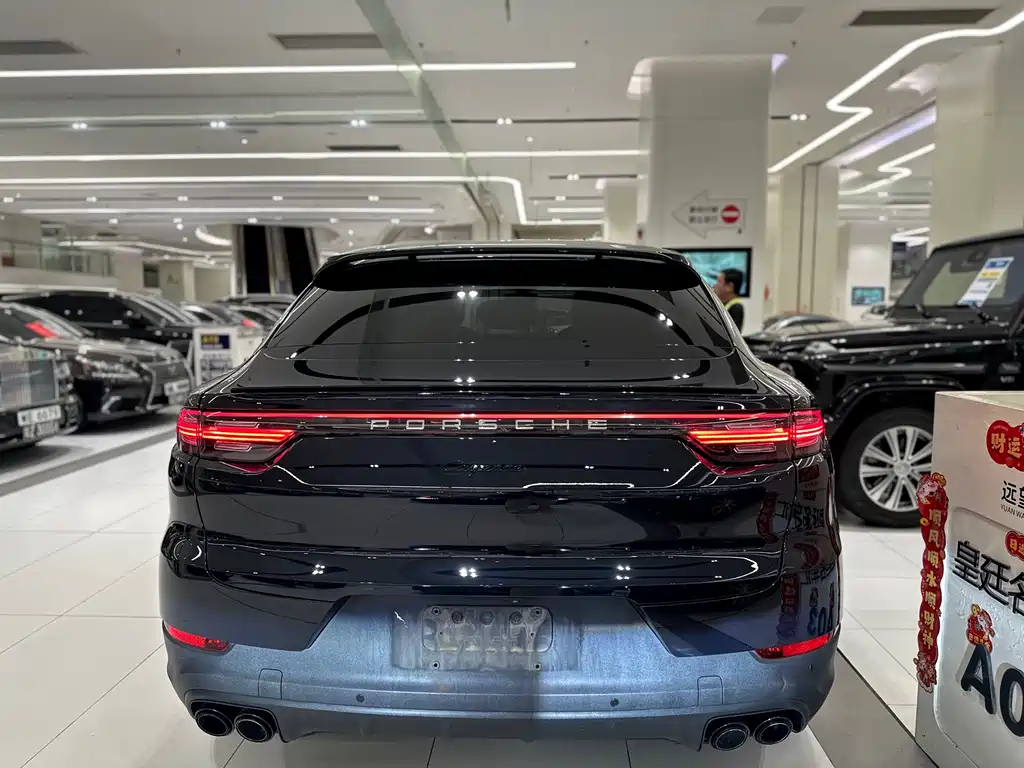 Porsche Cayenne 2021 — фото 10