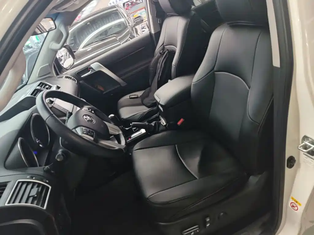 Toyota Prado 2017 — фото 15