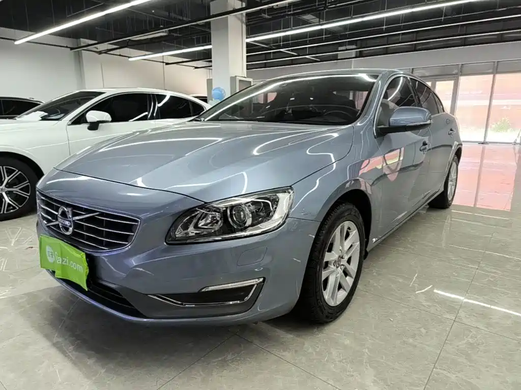 Volvo S60 2017 — фото 1