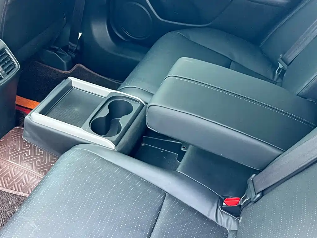 Honda Jade 2017 — фото 23
