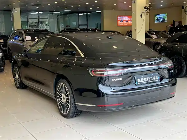 Stelato S9 2025