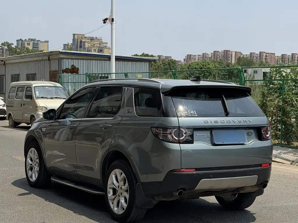 Land Rover Discovery Sport 2018 — фото 12