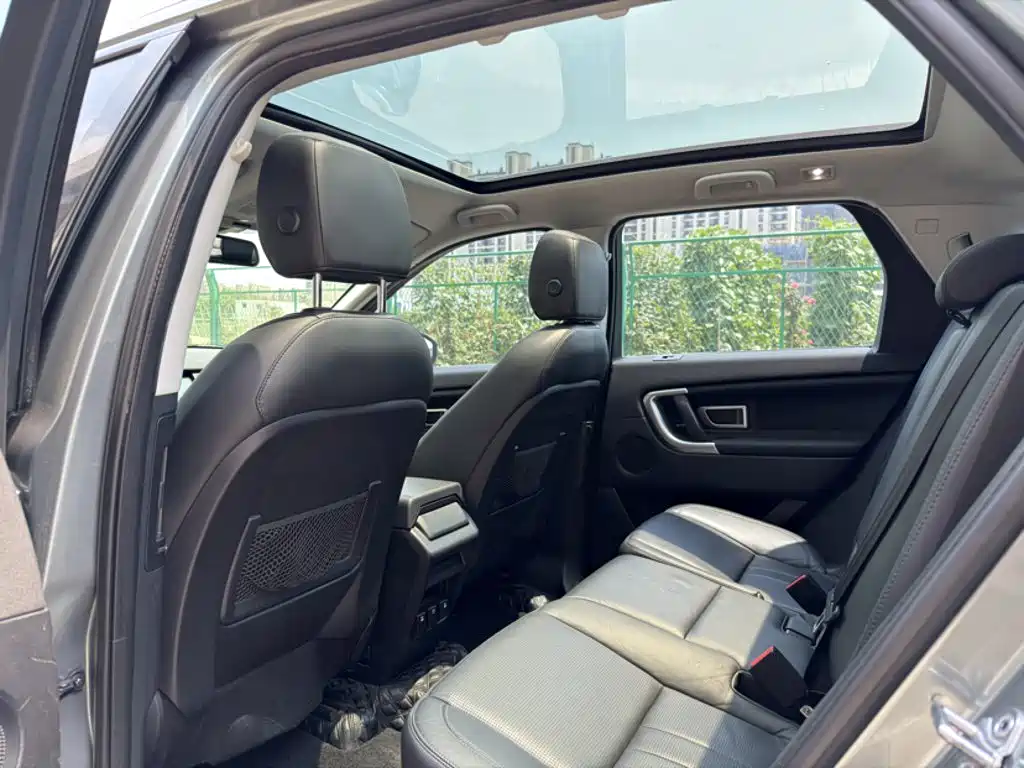 Land Rover Discovery Sport 2018 — фото 16