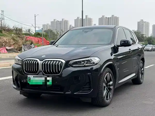 BMW iX3 2024