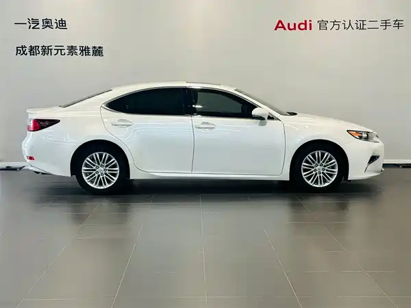 Lexus ES 2018