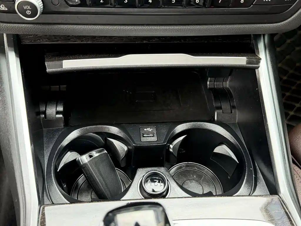 BMW 3 Series 2021 — фото 11