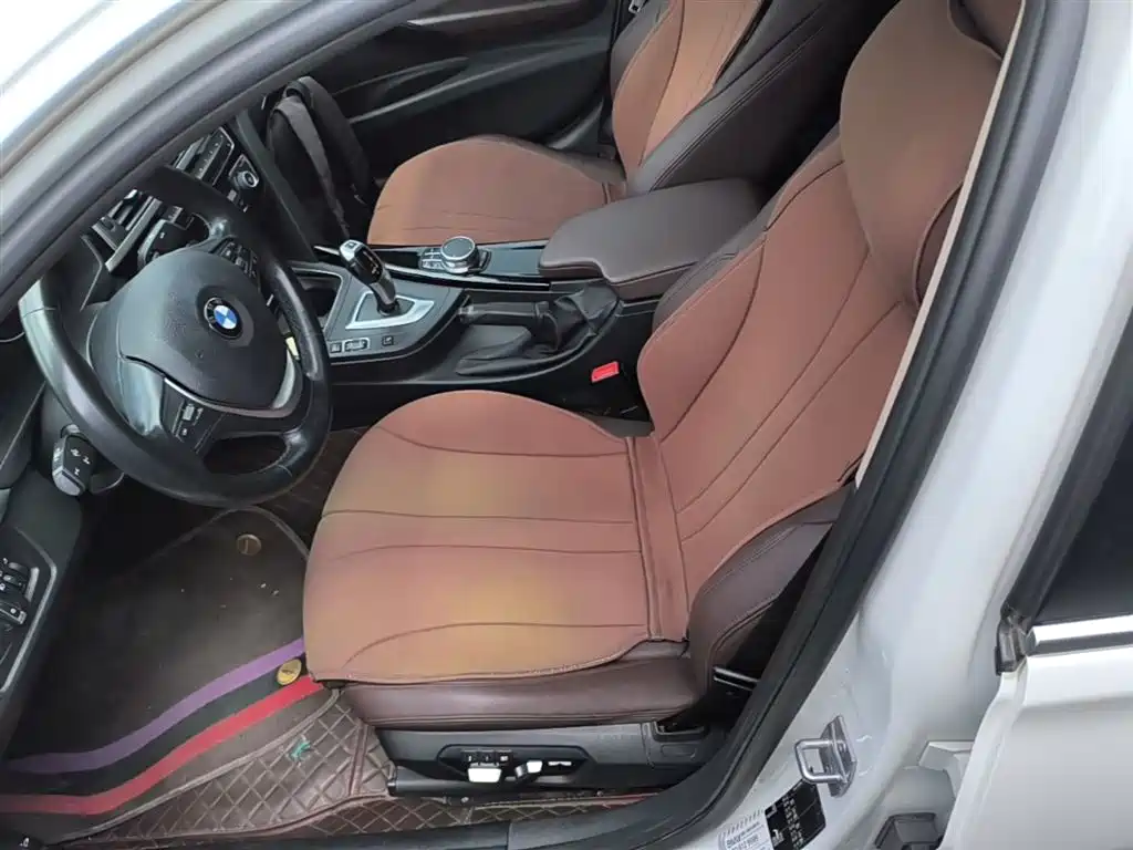 BMW 3 Series 2019 — фото 15