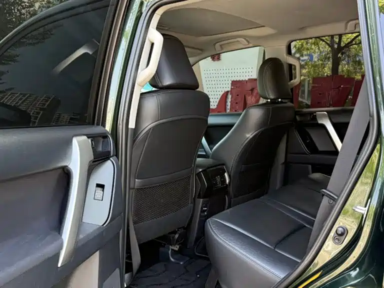 Toyota Prado 2016 — фото 10