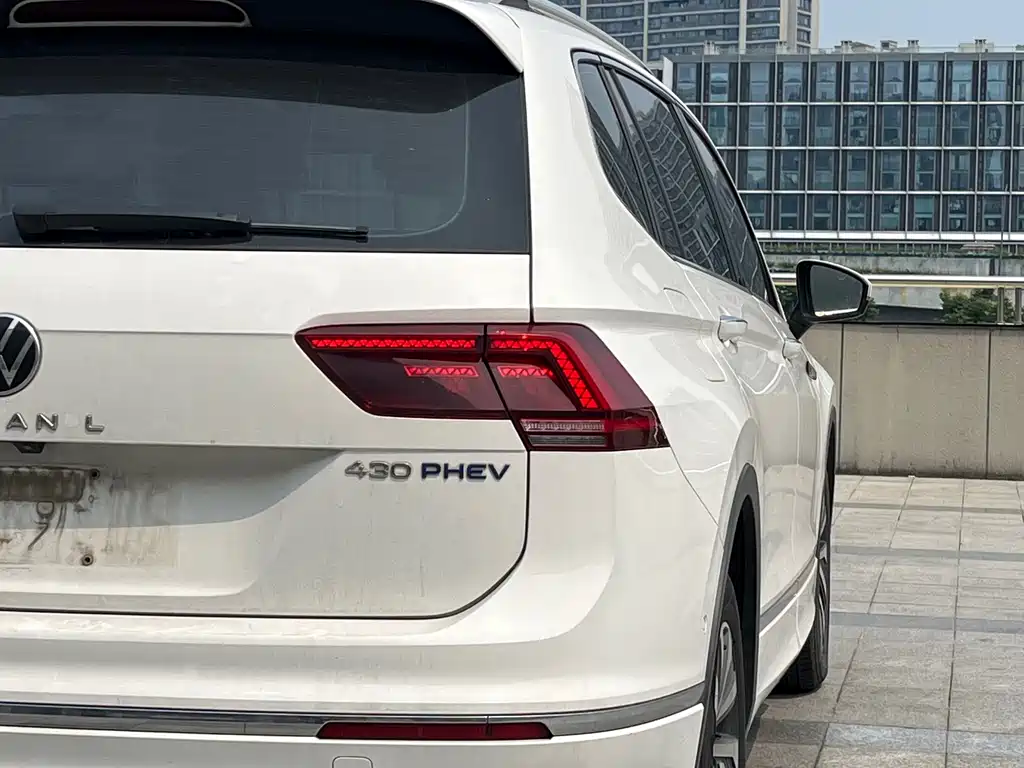 Volkswagen Tiguan L PHEV 2021