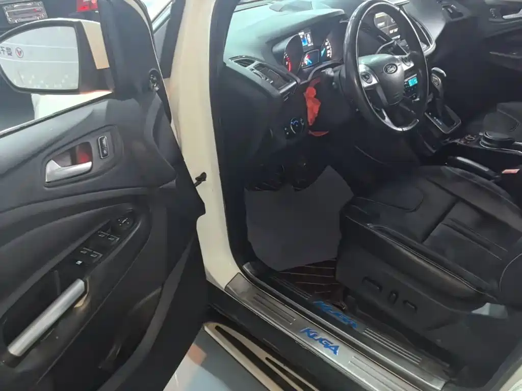 Ford Kuga 2014 — фото 16