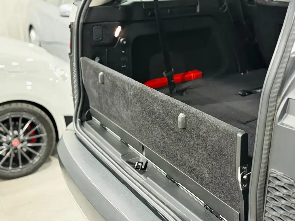 Land Rover Discovery 2018 — фото 9