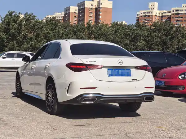 Mercedes-Benz C-Class 2024