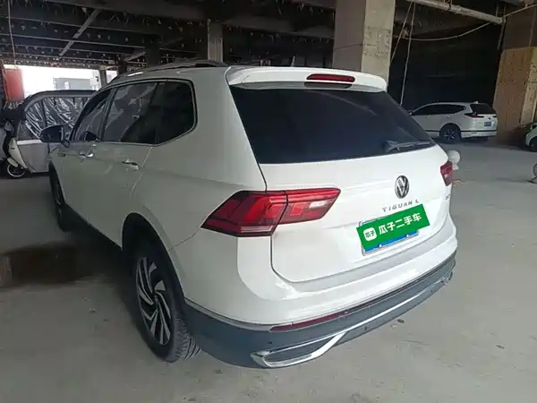 Volkswagen Tiguan L 2023