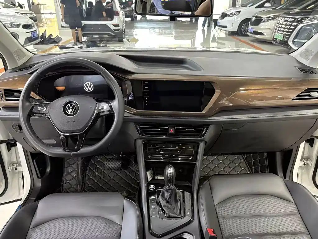 Volkswagen Tharu 2022
