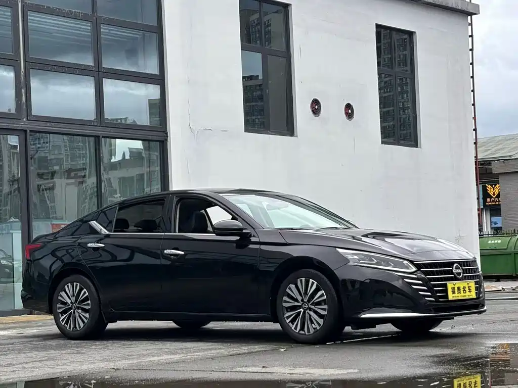 Nissan Teana 2024