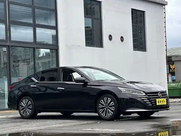 Nissan Teana 2024