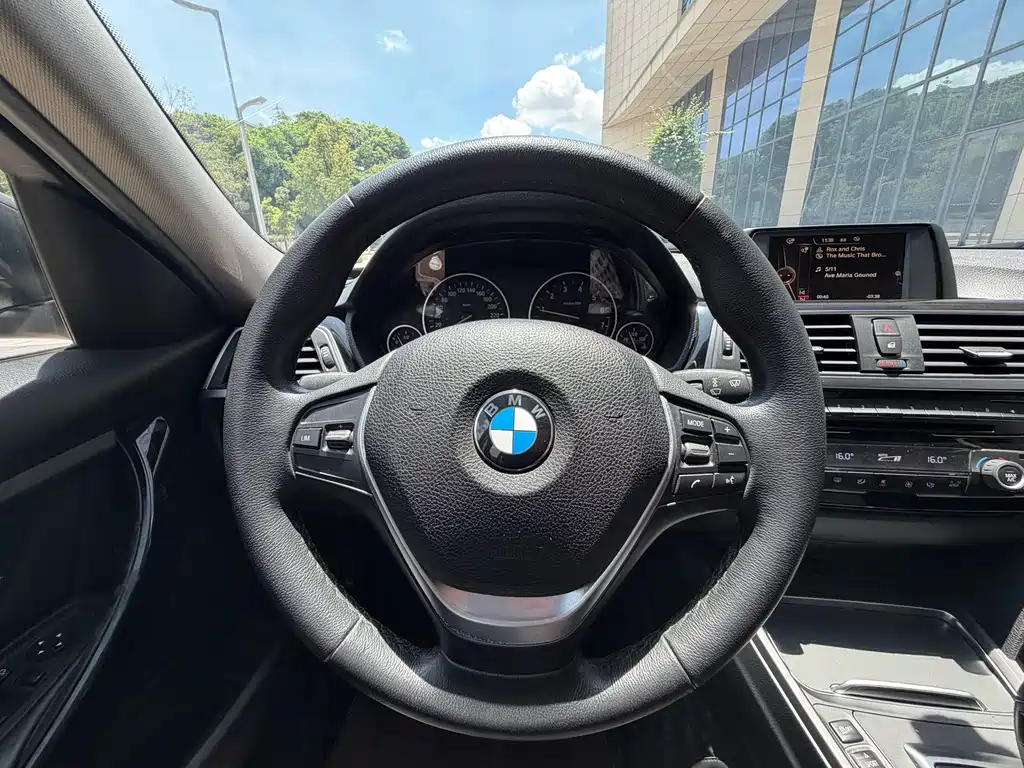 BMW 3 Series 2017 — фото 12