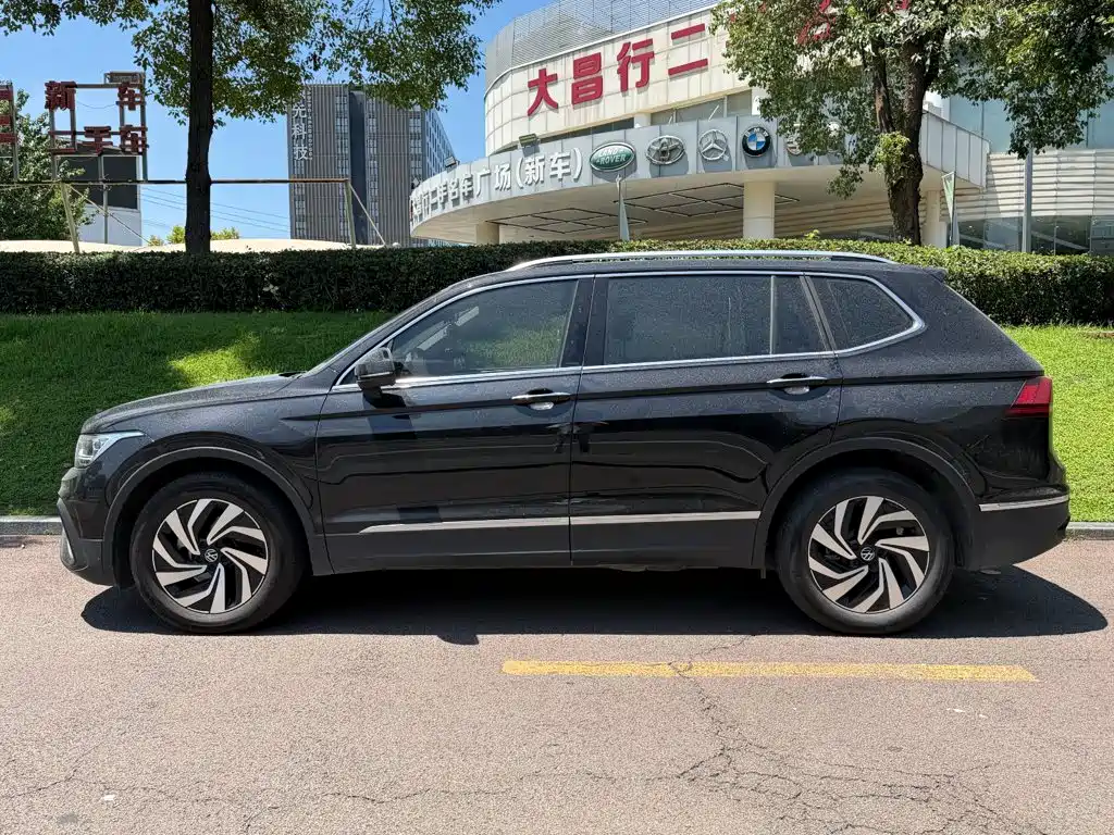 Volkswagen Tiguan L 2024