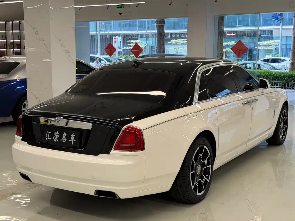 Rolls-Royce Ghost 2013 — фото 10