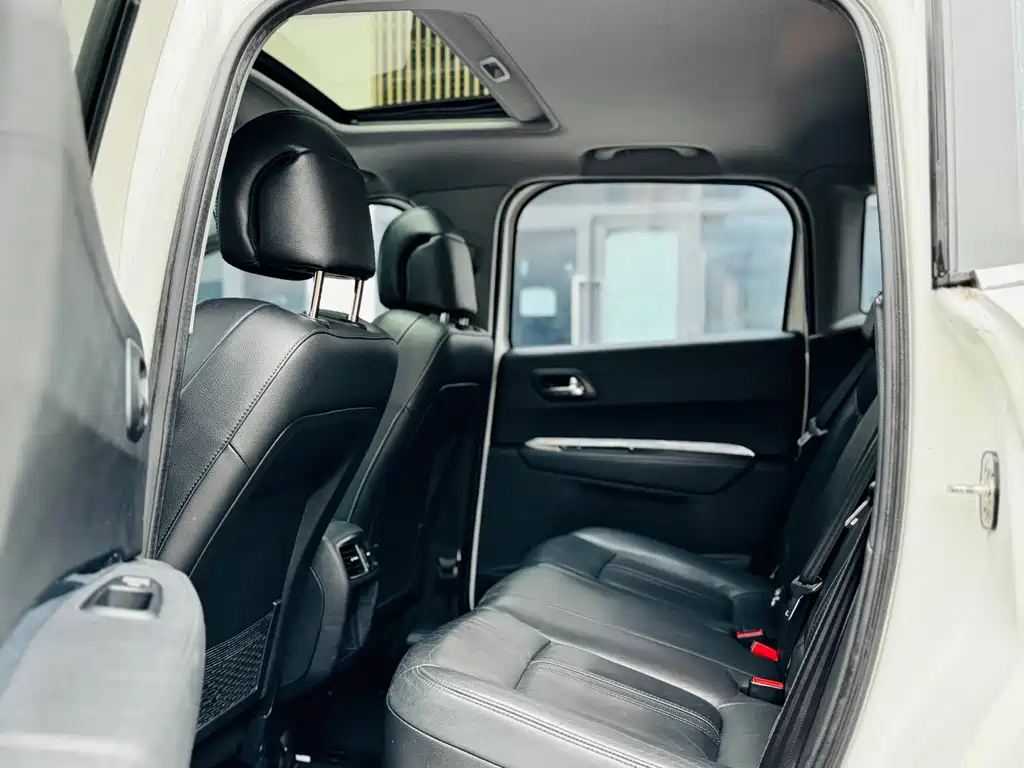 Peugeot 3008 2015 — фото 12
