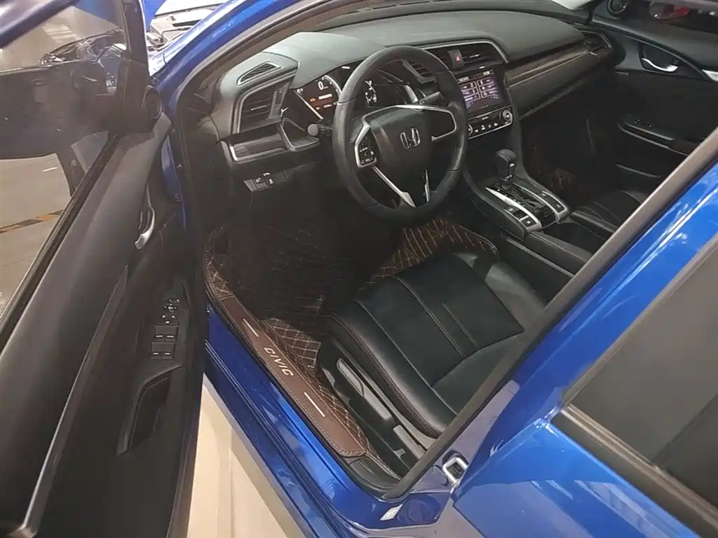 Honda Civic 2020 — фото 16