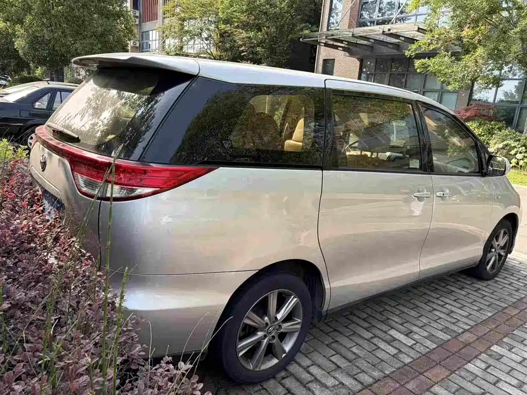Toyota Previa 2016