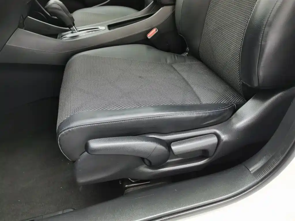 Honda Jade 2015 — фото 20