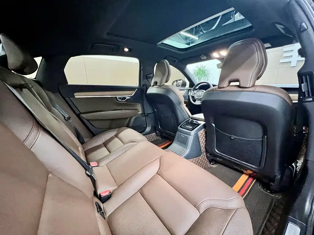 Volvo S90 PHEV 2024 — фото 12