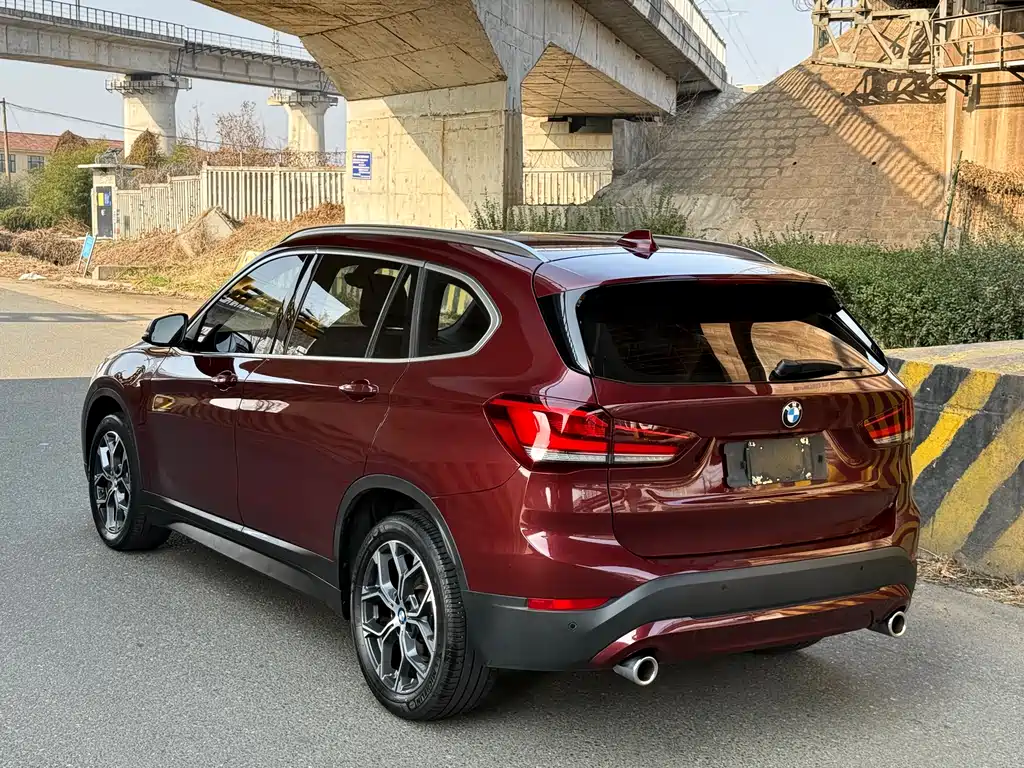 BMW X1 2021 — фото 3