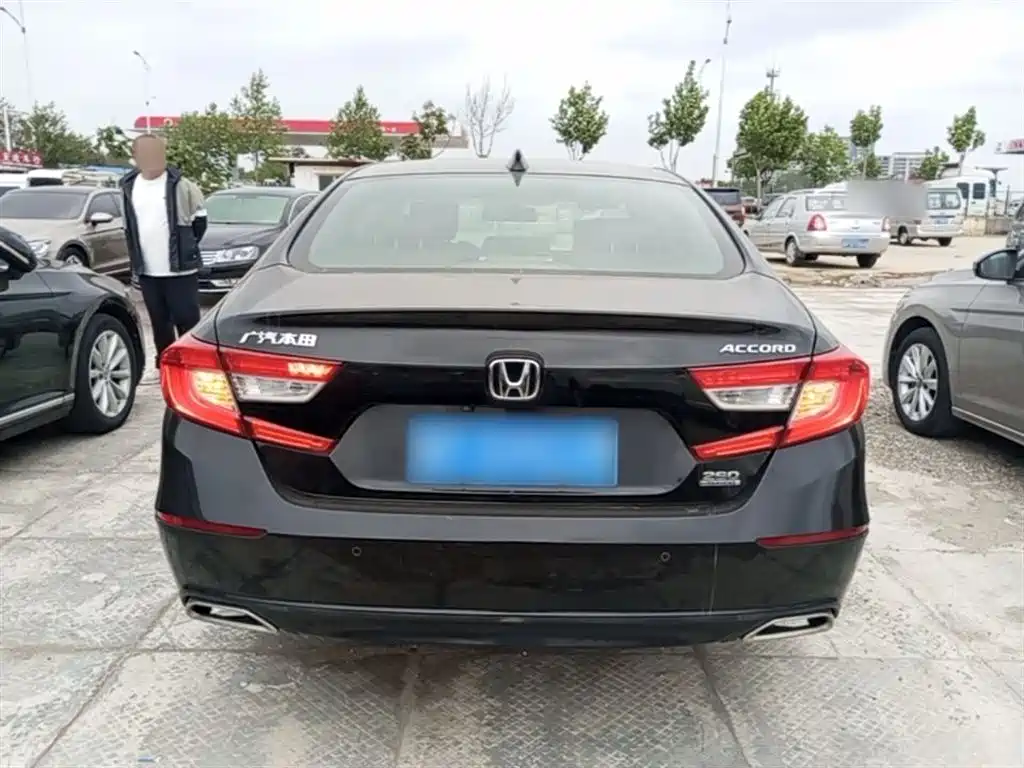 Honda Accord 2018 — фото 6