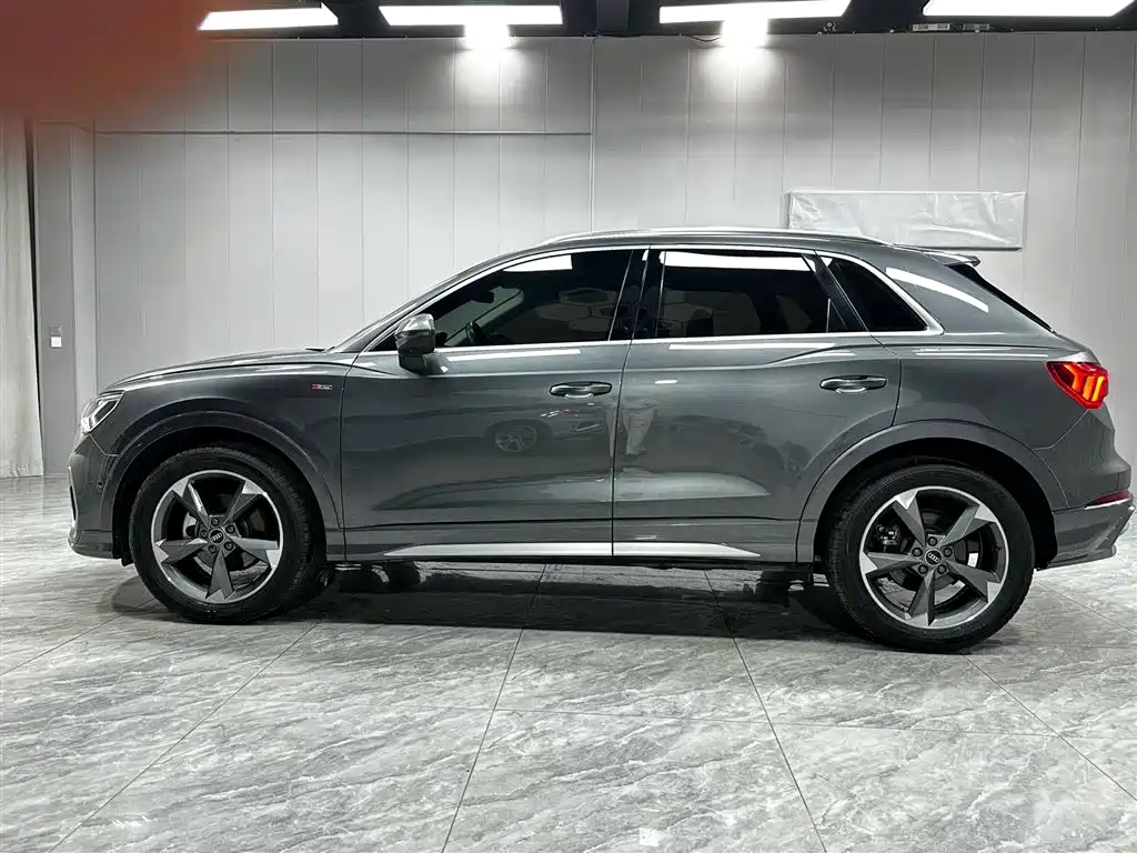 Audi Q3 2022 — фото 11