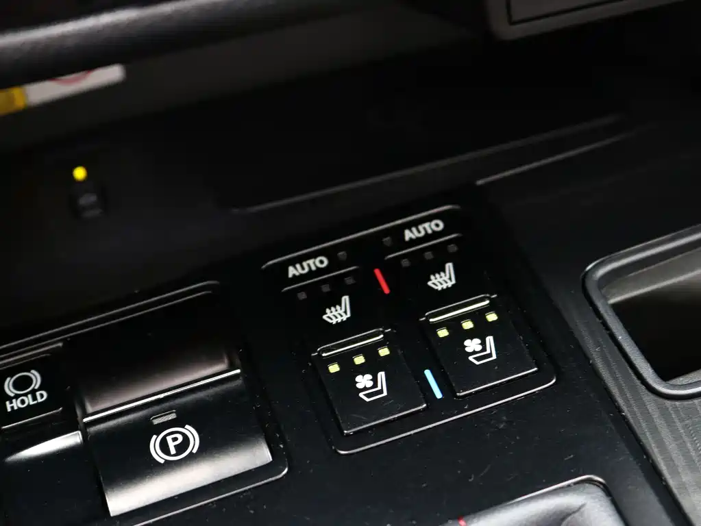 Lexus RX 2021 — фото 14