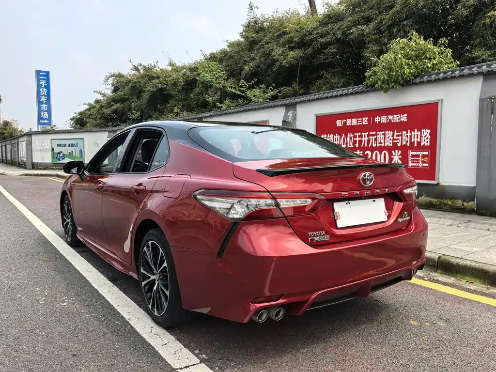Toyota Camry 2019 — фото 13