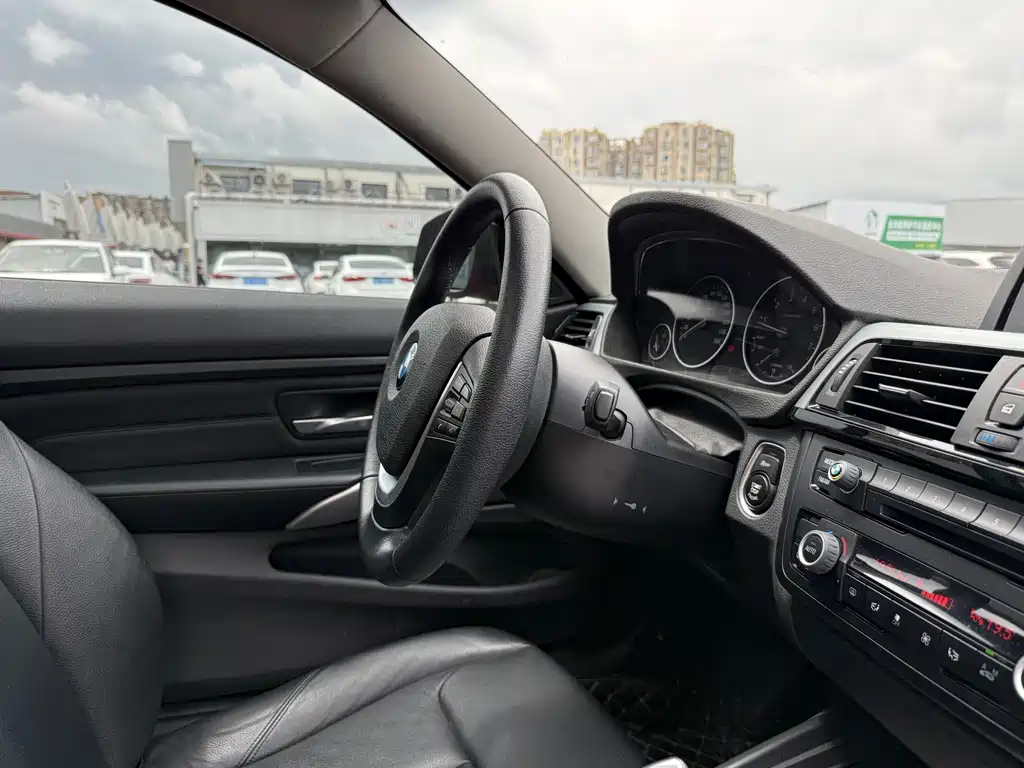 BMW 4 Series 2014 — фото 17