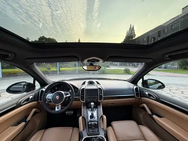 Porsche Cayenne 2014
