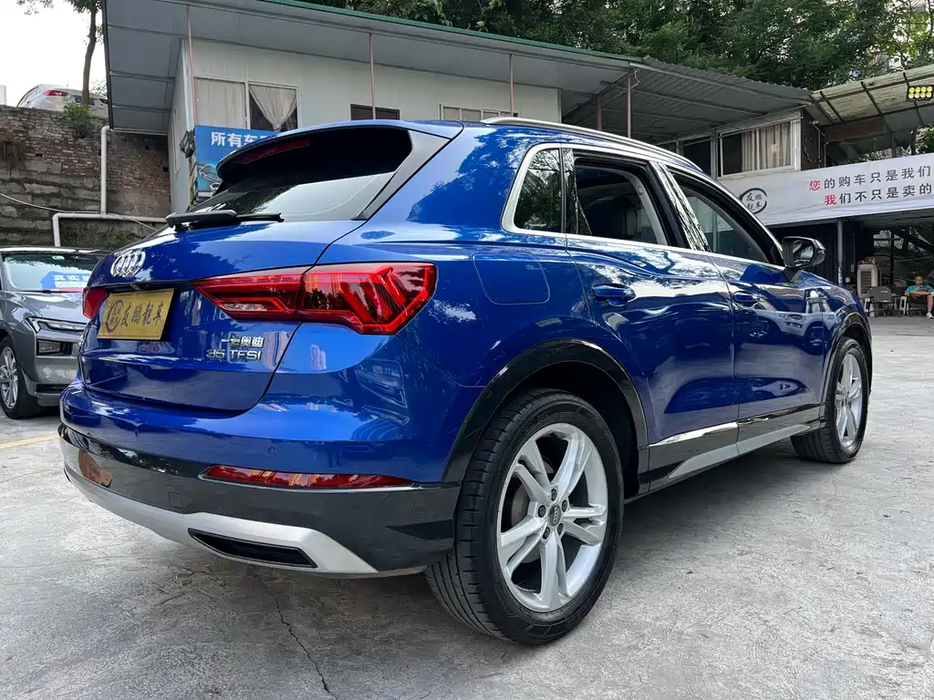Audi Q3 2020 — фото 23